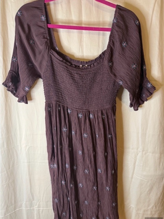 Hem & Thread Dresses & Skirts - Hem & Thread Plum Floral Smocked Midi Dress